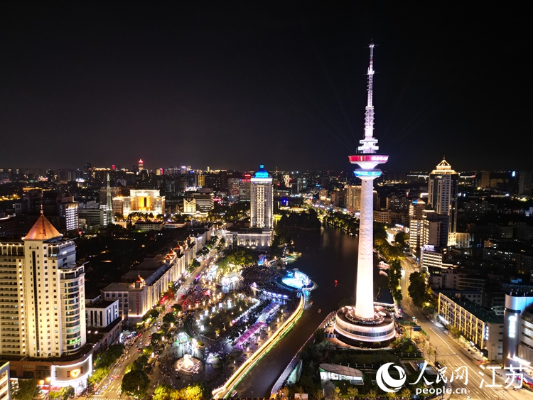 航拍南通夜景。人民网记者 王继亮摄